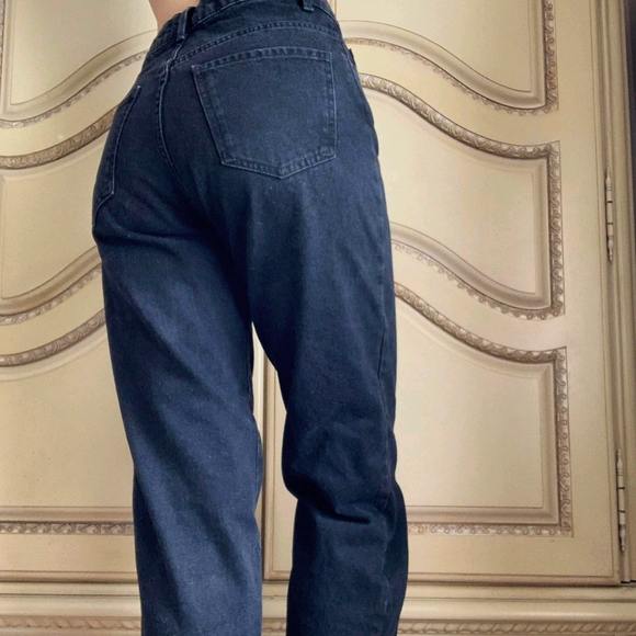 ZARA high waisted jeans with buttoned hem - Picture 4 of 5